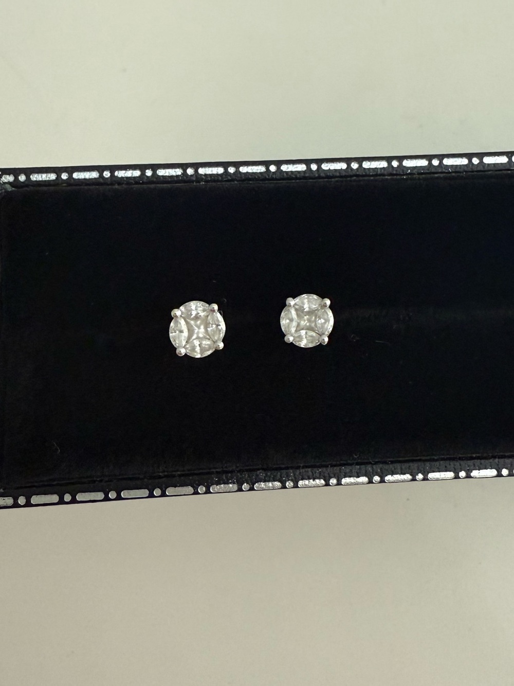 Ring Concierge lab grown round illusion diamond studs